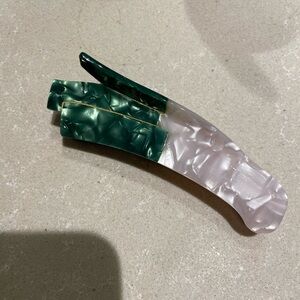 Green onion hair claw